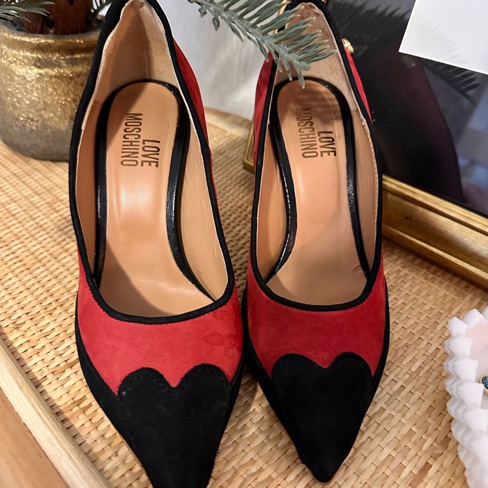 Love Moschino Red and Black Pointed Heels - Picture 2 of 4